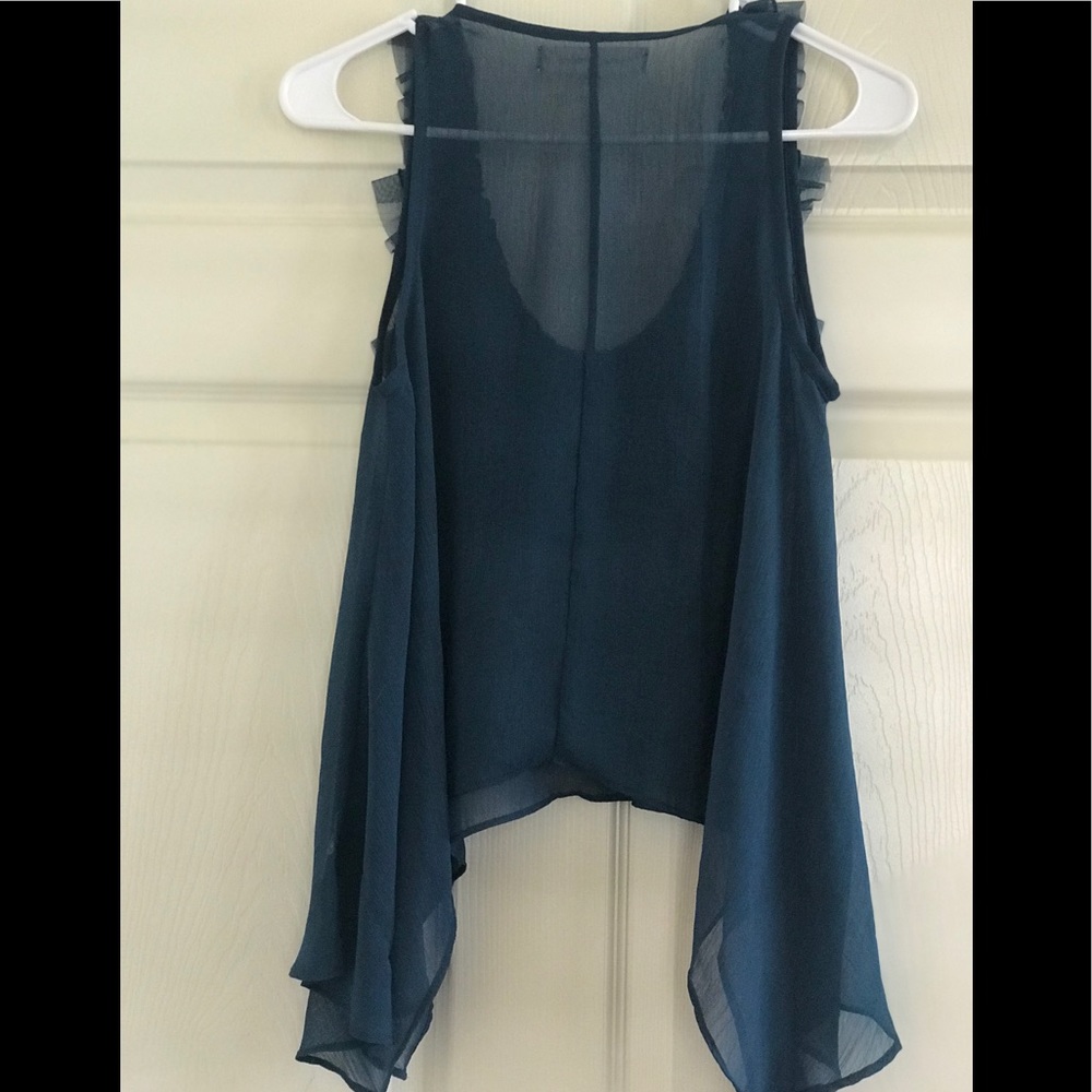 Steve Madden Sleeveless sheer shark bite top - Picture 4 of 7